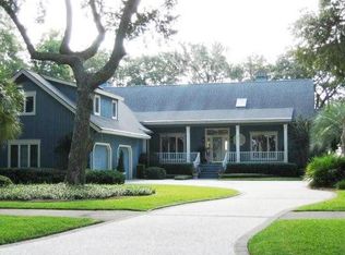 221 Dataw Dr, Saint Helena Island, SC 29920