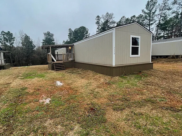 7338 E Highway 135 — Photo 23
