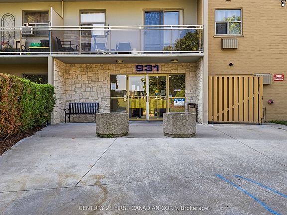 2nd image of 931 Wonderland Rd S #707