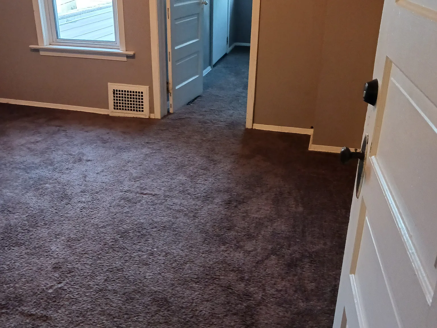 3 bed, 2000 sqft, $1,725 — Photo 4
