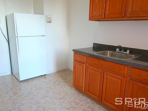 5th image of 2565 Colden Ave APT 5E