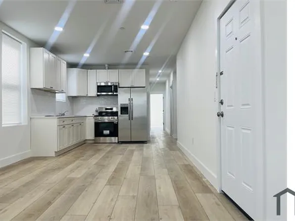 910 E 226th St #1, Bronx, NY 10466