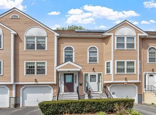 10 Samoset Rd, Worcester, MA 01604