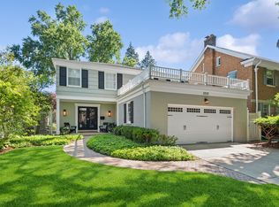 2035 Thornwood Ave, Wilmette, IL 60091