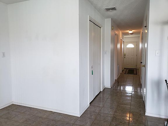 3rd image of 1418 Harbor Island Dr