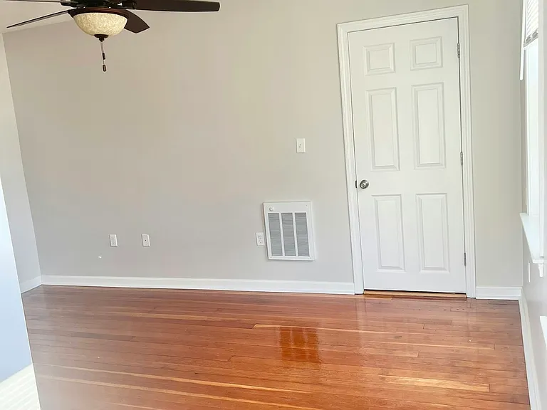 35 Edgewood St #3 — Photo 3