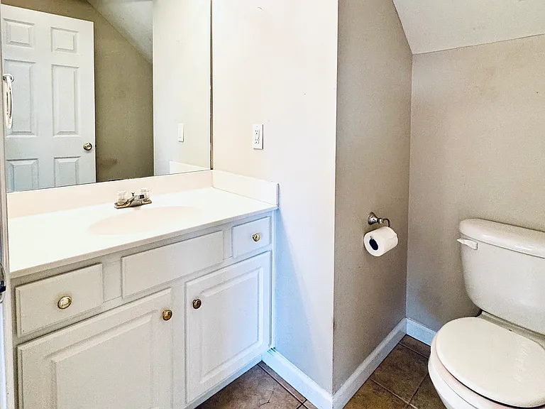 645 Hampton Way #1 — Photo 15
