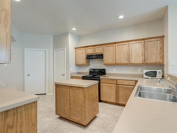 5th image of 9920 Henna Ln