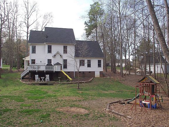 5th image of 115 Silverdale Dr