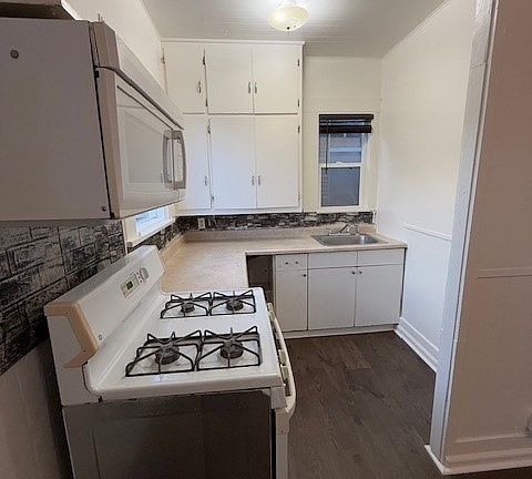 3rd image of 133 Grant St