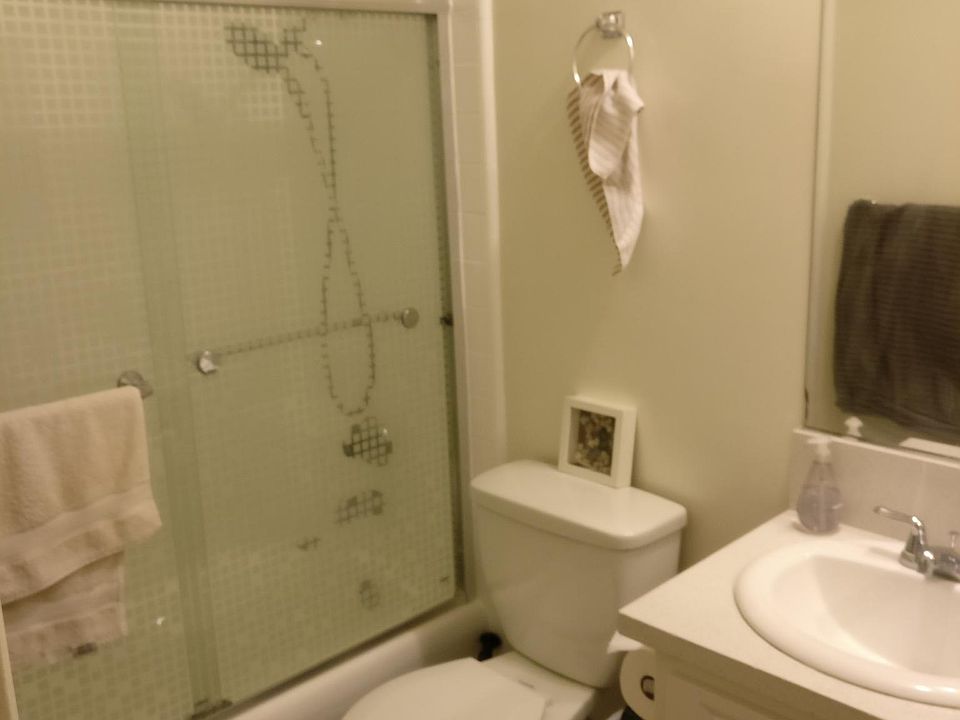 2nd image of 1725 Purdue Ave APT 109