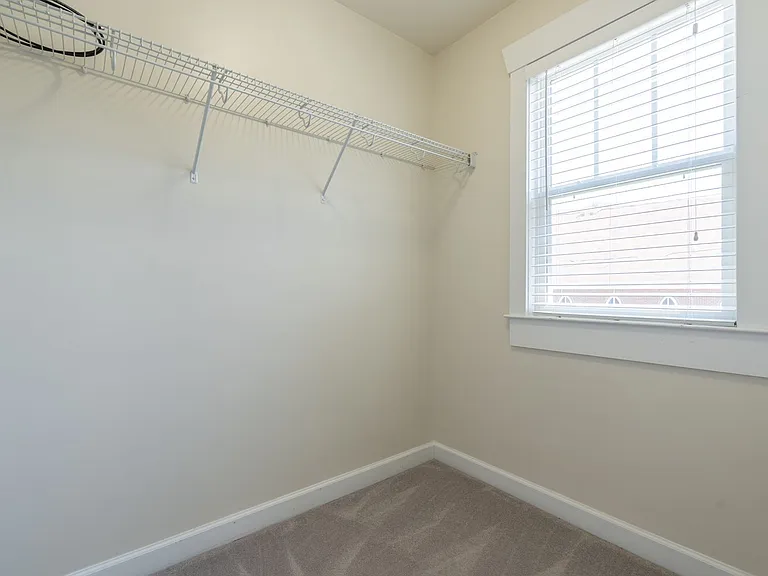1400 Goodman St — Photo 24