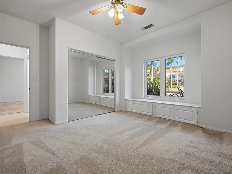 996 Valencia Ave — Photo 20