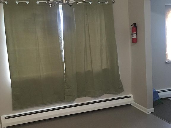 4th image of 2111 Weiss St APT 1