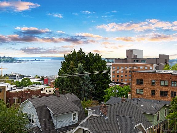 3rd image of 100 Aloha St #104