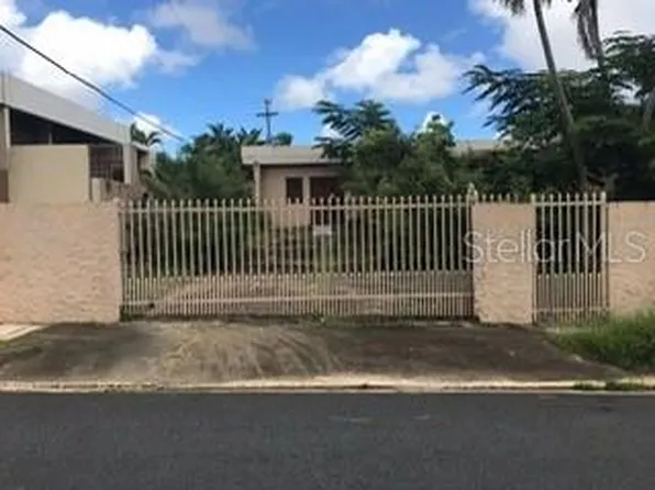 31 Jazmin St, San Juan, PR 00907