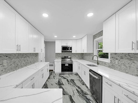5th image of 7 Rutledge Rd
