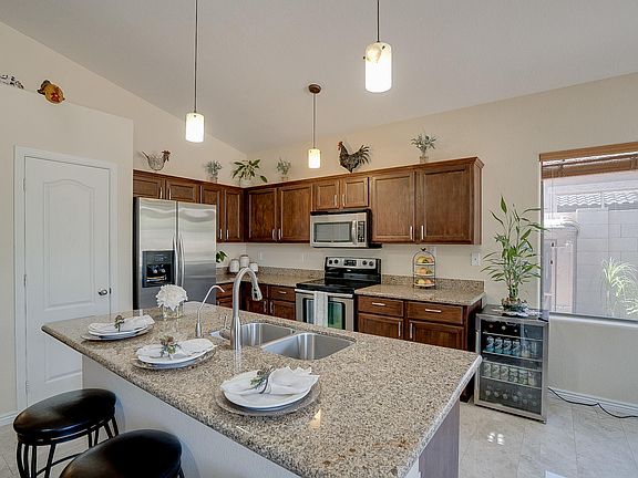 5th image of 17212 E Kensington Pl