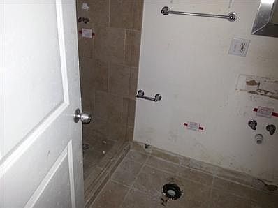 5th image of 2511 W Ardmore Ave #G