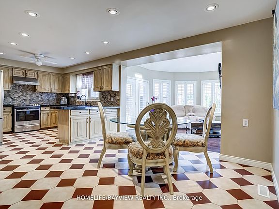 5th image of 54 Airdrie Dr
