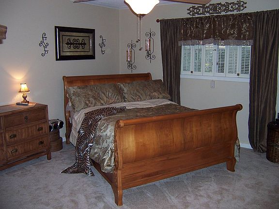 4th image of 2452 Nasworthy Dr