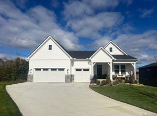 4104 Bay Terrace Dr, Milford, MI