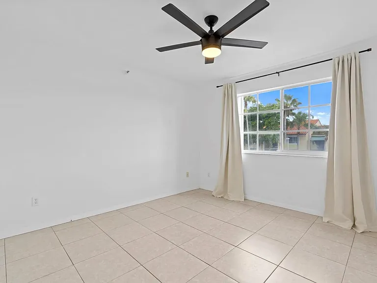 135 Yacht Club Way #305 — Photo 27