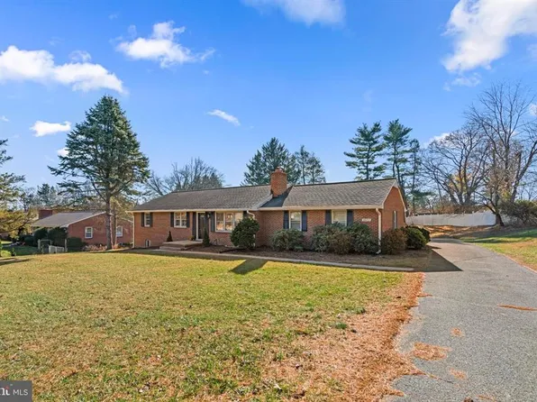 9957 Frederick Rd, Ellicott City, MD 21042