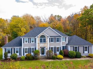 6 Norwich Pl, Andover, MA 01810