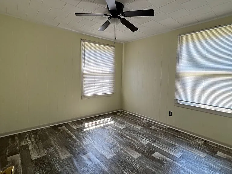 909 Marvin Ave — Photo 6