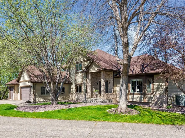 3861 Lone Cedar Ln, Chaska, MN 55318