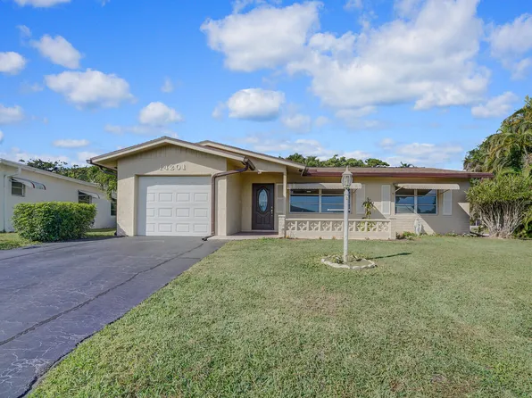 14201 El Clavel Way, Delray Beach, FL 33484