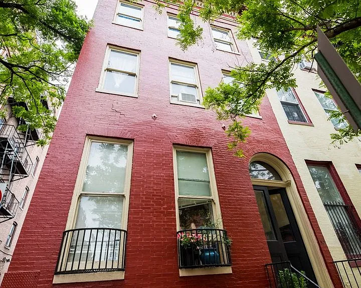 10 E. Read St — Photo 1