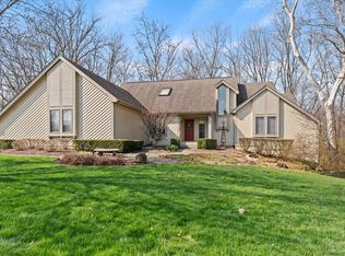 8289 Rhine Way, Centerville, OH