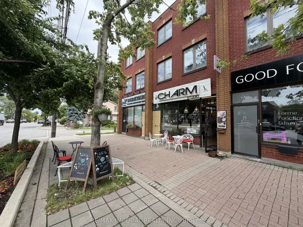 621B&C The Queensway, Toronto, ON M8Y 1K1