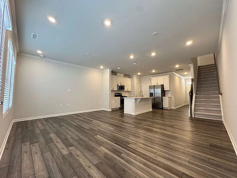 210 Golden Arms Dr — Photo 7