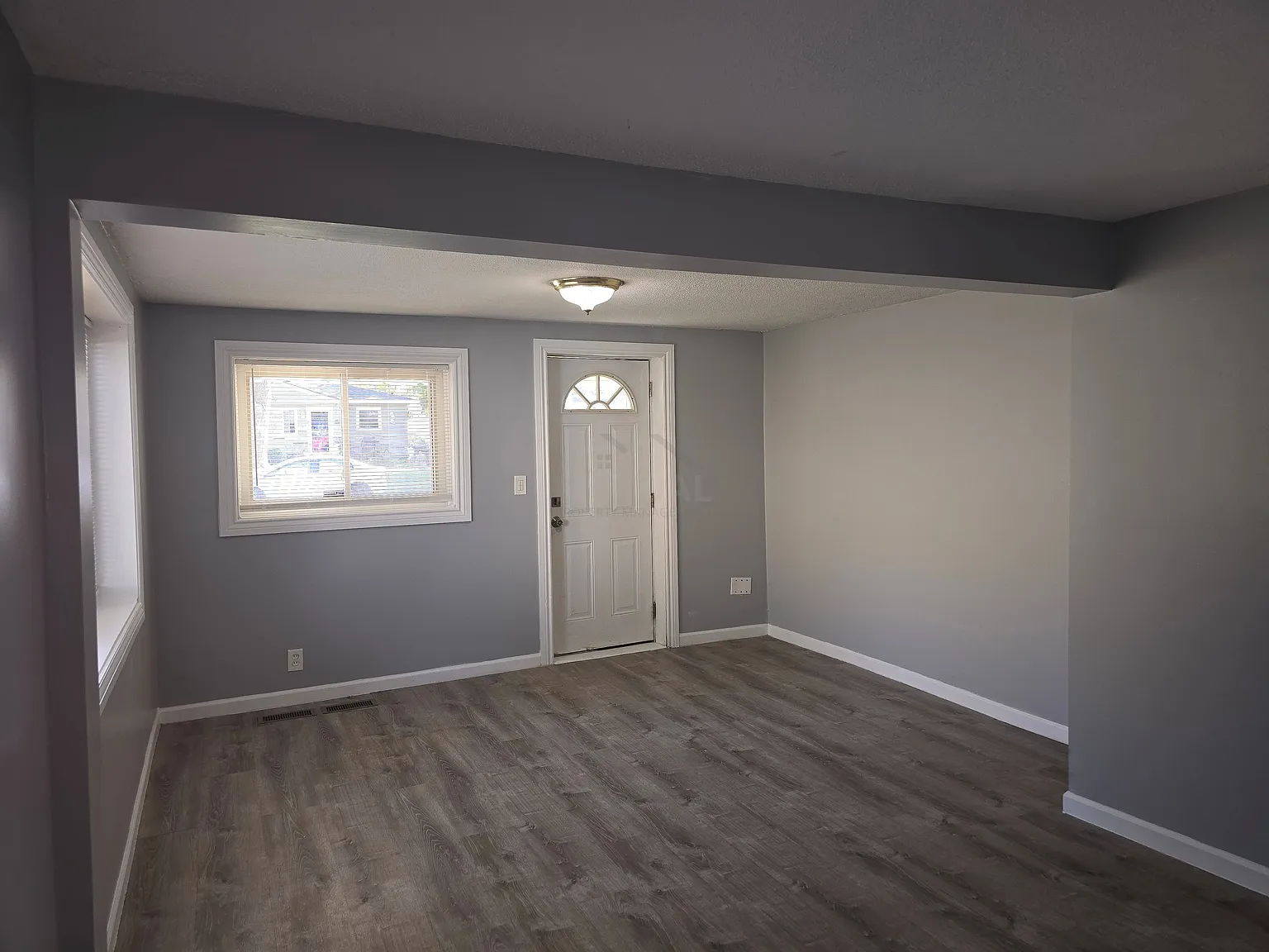 4 bed, 1.5 bath, 1565 sqft, $1,950 — Photo 2