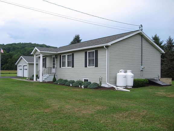 4th image of 44 Burdick Ave