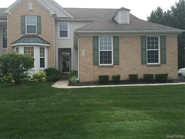 1st image of 5610 Heathland Cir #1