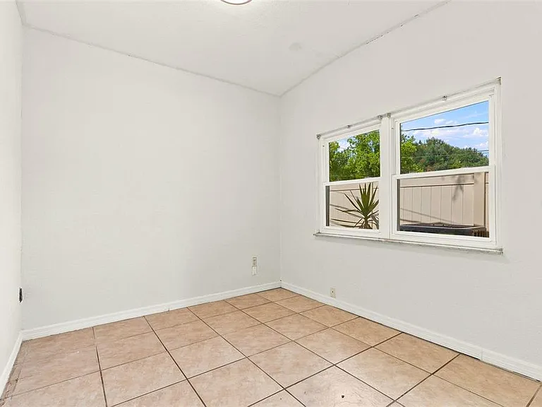 6714 Nina Rosa Dr #B — Photo 9