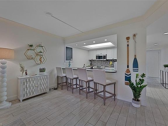 3rd image of 154 Cypress Way E