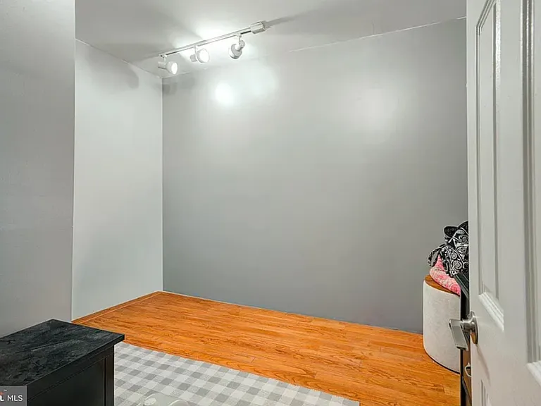 2820 Miller St — Photo 13