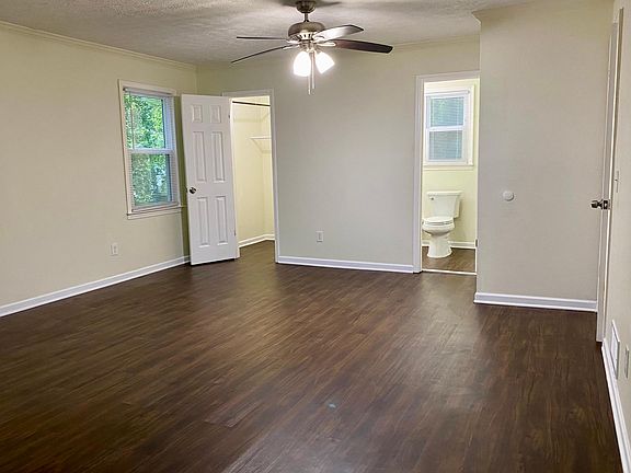 4th image of 2390 Rock Creek Dr SW