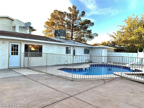 5th image of 808 Fairway Dr