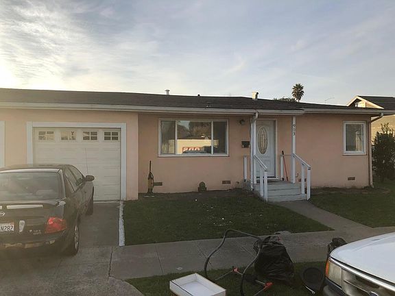 2nd image of 903 6th Ave
