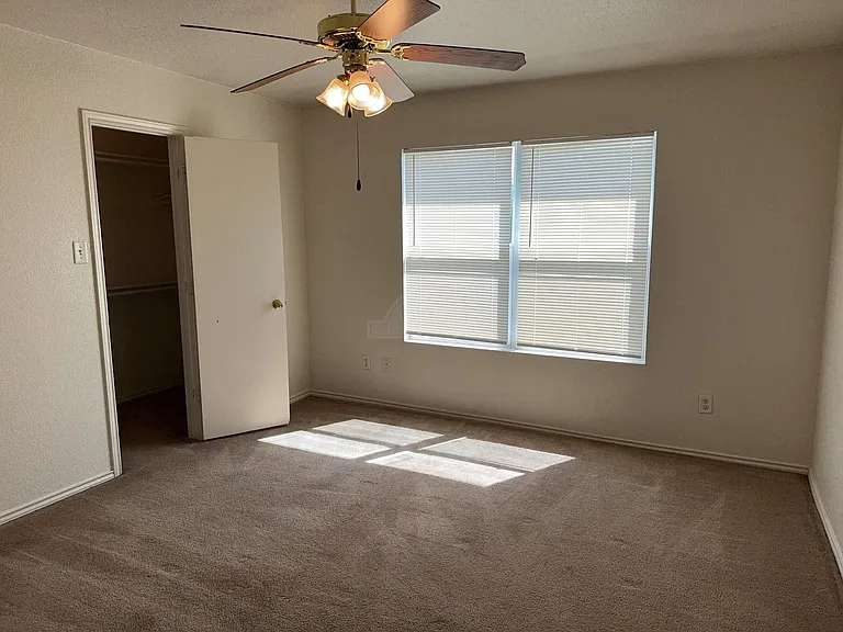 5304 Lauren Lea, Killeen — Photo 17