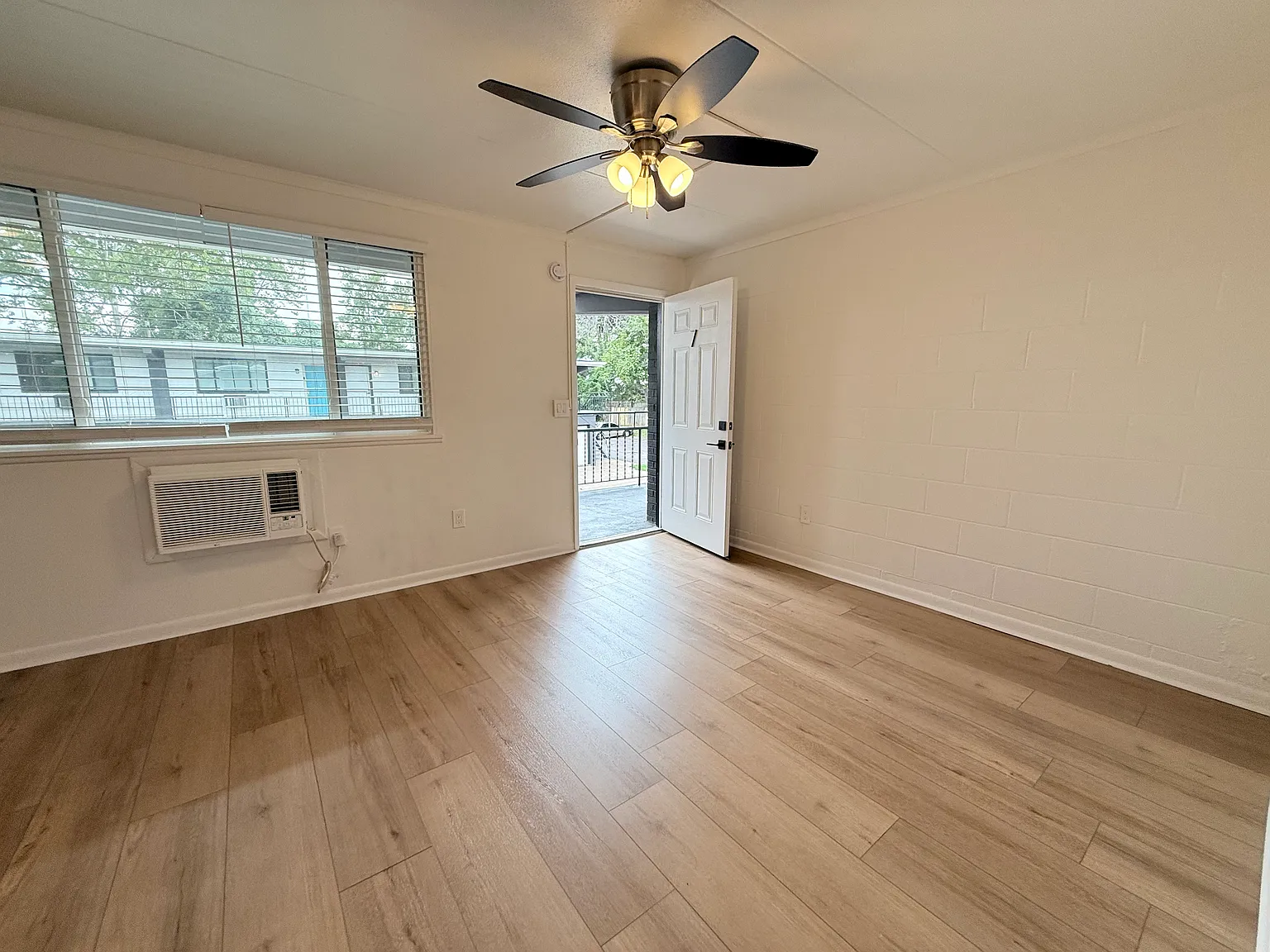 1 bed, 450 sqft, $1,025 — Photo 3