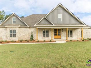 100 Colton Dr, Bonaire, GA 31005