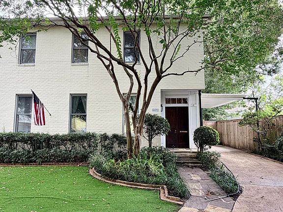 2nd image of 6123 Clara St