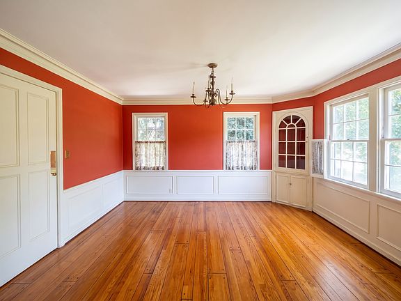 4th image of 1625 Westhaven Rd